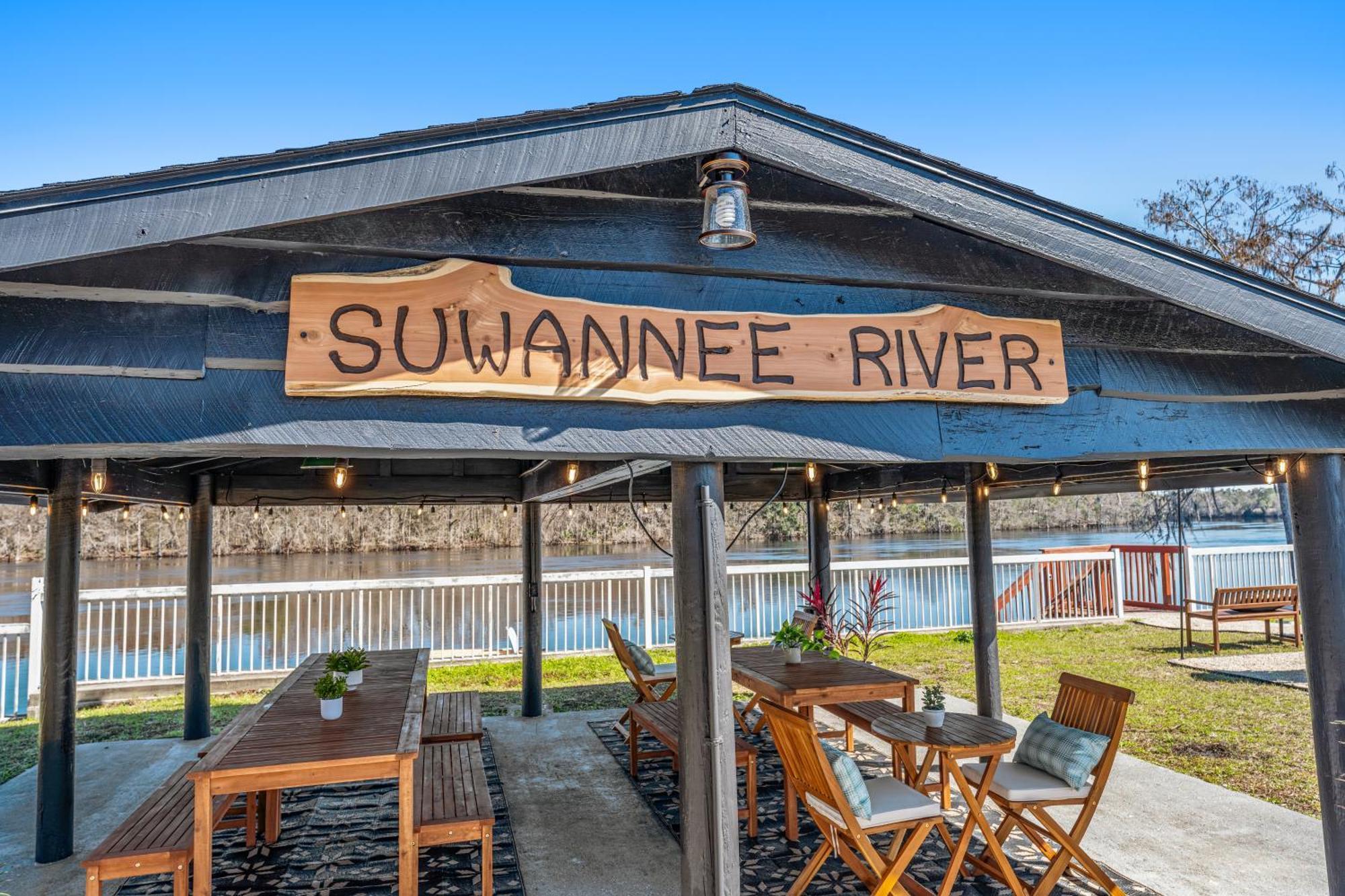 Suwannee Gables Hotel Old Town Bagian luar foto